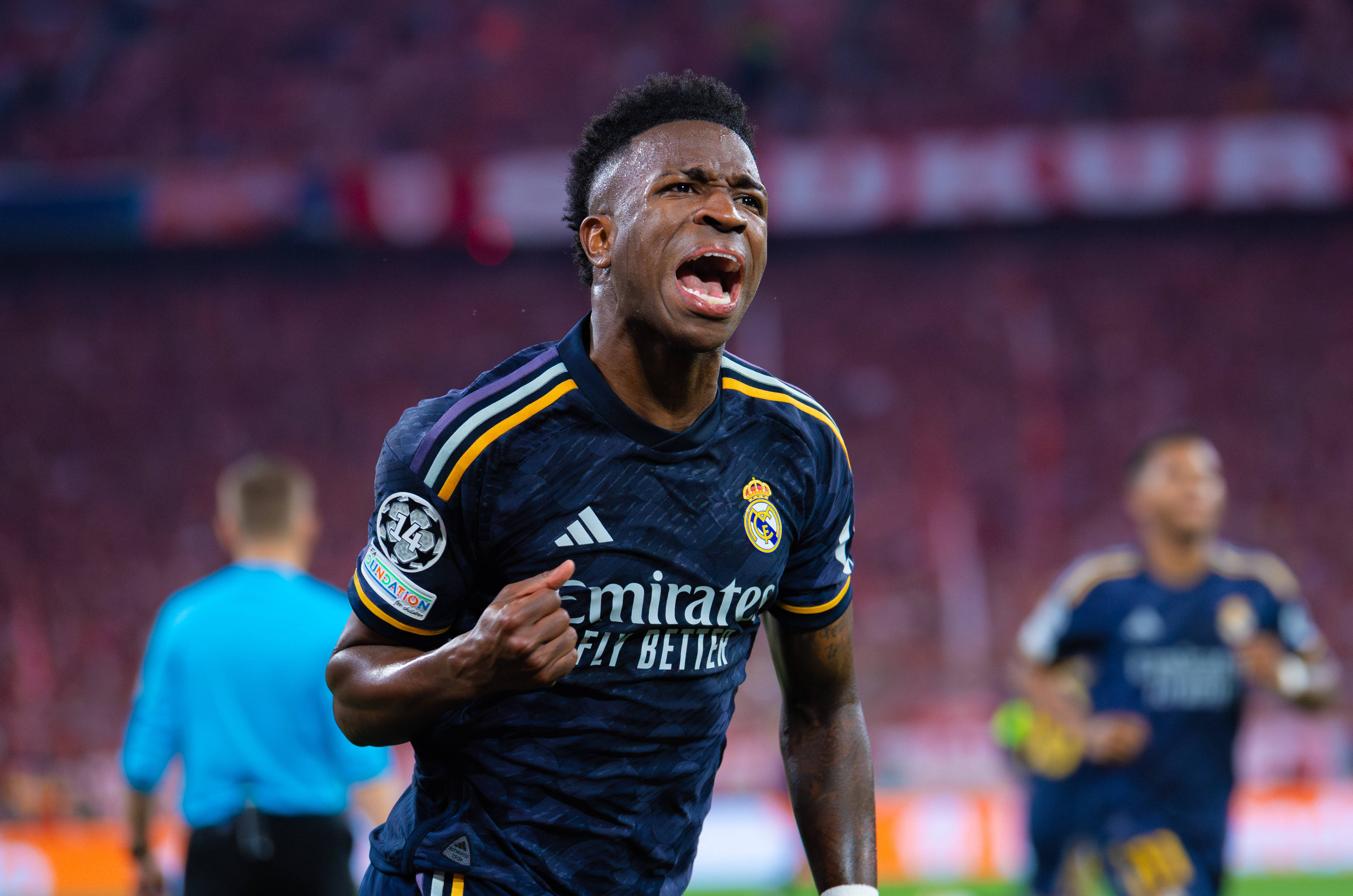 丹佛掘金训练开放日，清晨豪取连胜引欢呼，西甲在即，资深球员宣示担当 