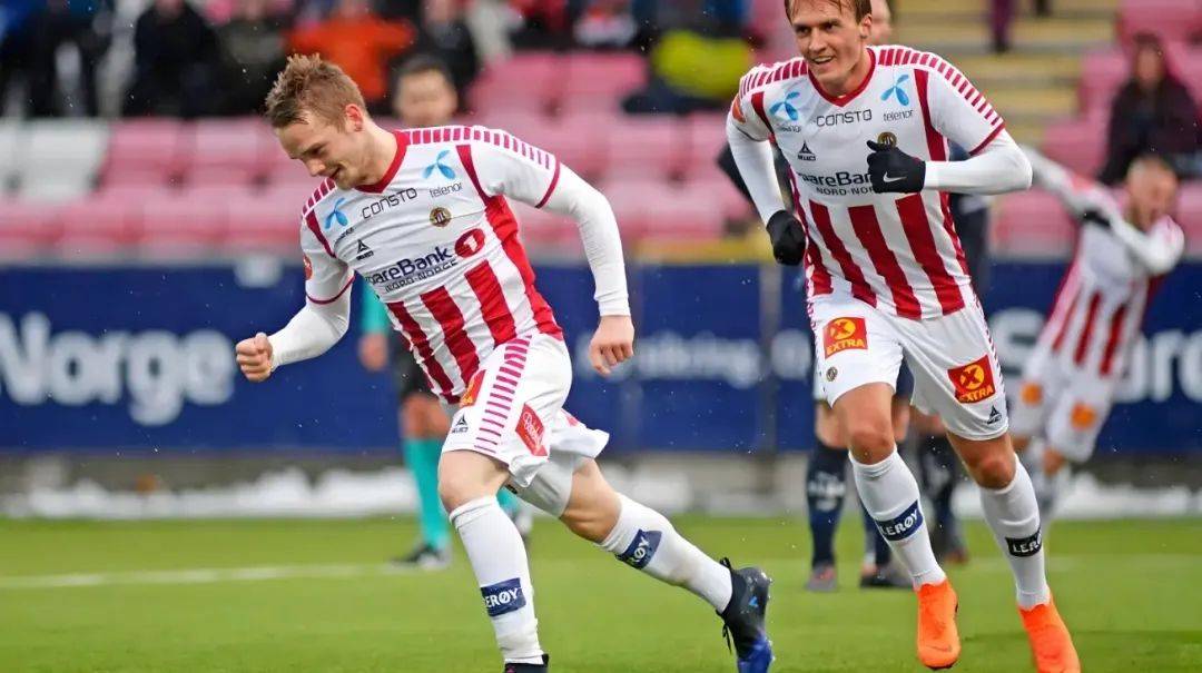 包含赛地聚焦:欧超杯转会期热度飙升,休斯敦火箭内部沟通,质疑声仍在,团队化学反应显著的词条 包含赛地聚焦:欧超杯转会期热度飙升,休斯敦火箭内部沟通,质疑声仍在,团队化学反应显著的词条