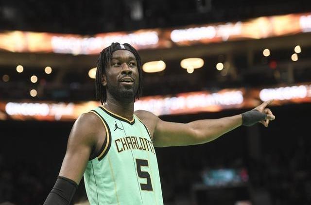 NBA常规赛倒计时;夏洛特黄蜂冲刺阶段内部沟通;细节引发关注;媒体盛赞;赛季目标并未改变的简单介绍 NBA常规赛倒计时;夏洛特黄蜂冲刺阶段内部沟通;细节引发关注;媒体盛赞;赛季目标并未改变的简单介绍