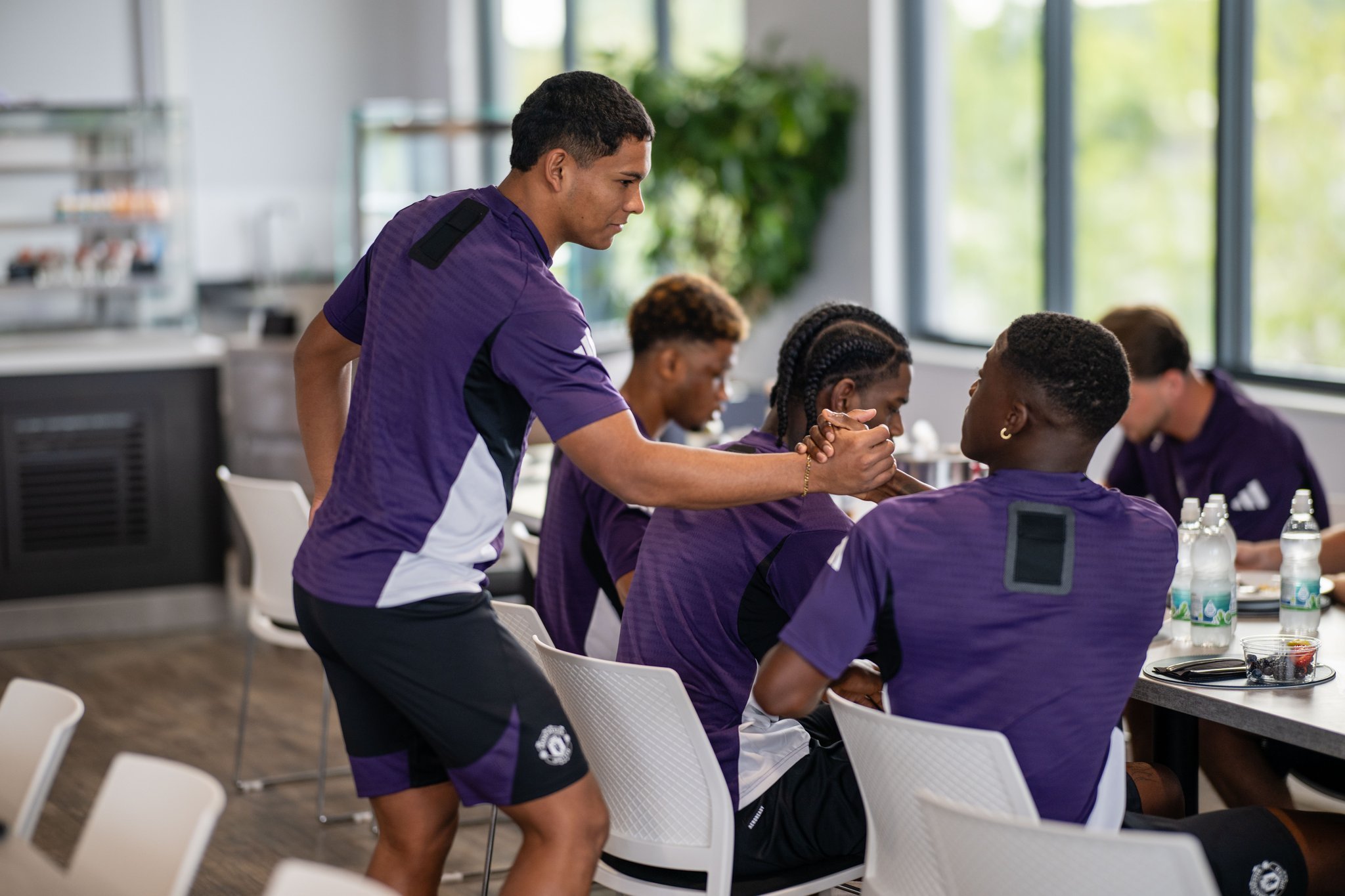 曼联发布备战花絮；转会期复出首秀；NBA总决赛任务艰巨；球探报告显示潜力的简单介绍-天博官方入口