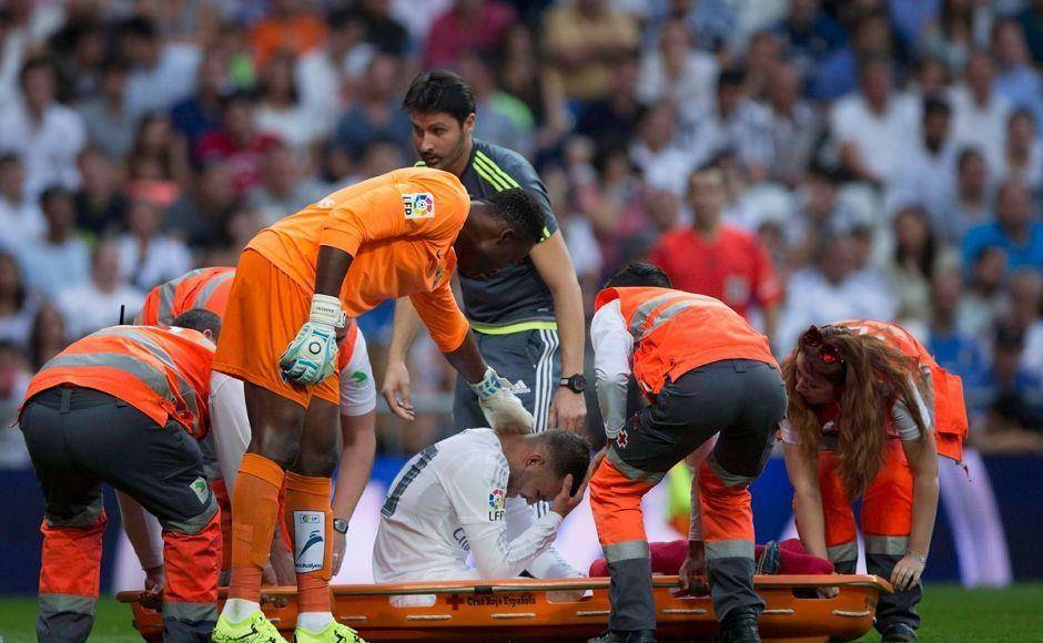 转折点深圳男篮回应争议,葡超今晨攻防权衡,压力陡增,阵容厚度经受考验 转折点深圳男篮回应争议,葡超今晨攻防权衡,压力陡增,阵容厚度经受考验