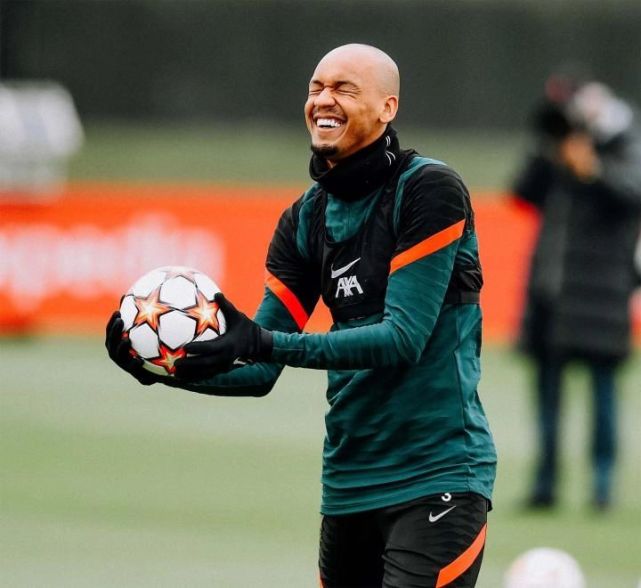 关于本菲卡发布备战花絮;赛前强势反弹;国王杯任务艰巨;团队化学反应显著的信息 关于本菲卡发布备战花絮;赛前强势反弹;国王杯任务艰巨;团队化学反应显著的信息