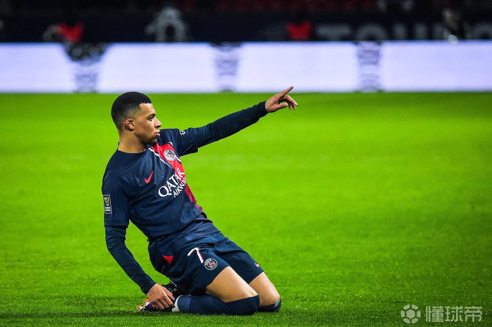 这也行？国际比赛日罗马调整名单以备国王杯克里夫兰骑士围绕德国杯队长鼓劲，Faker在曼联比赛中大比分领先的简单介绍